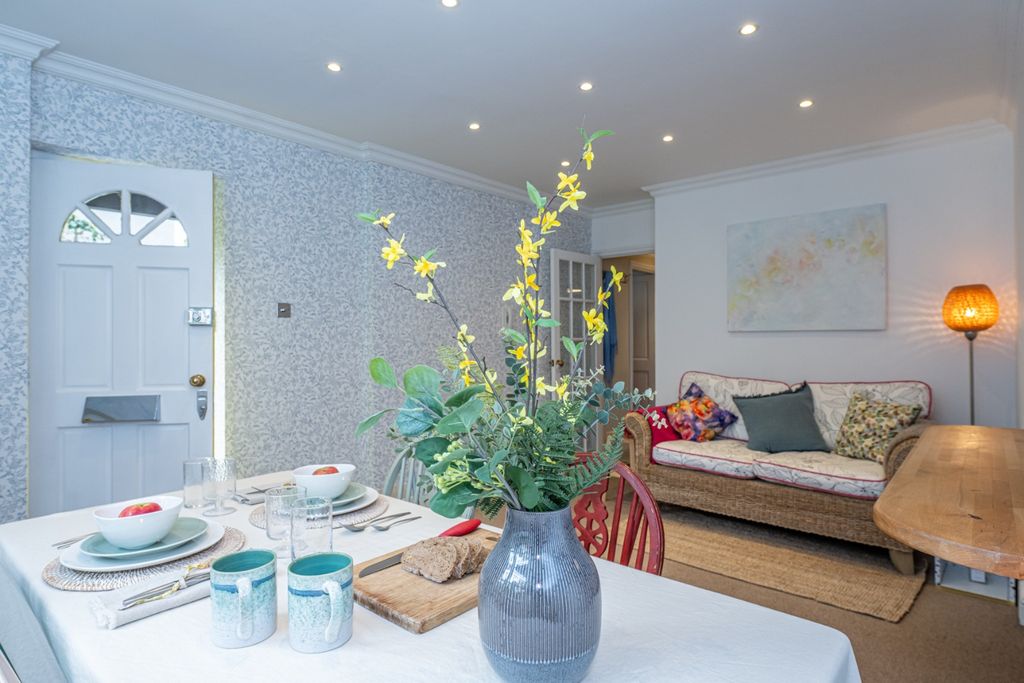 Property photo 3 of 34 4565429