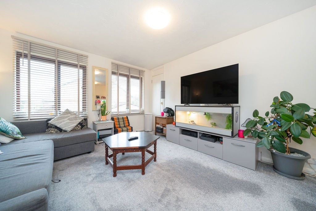 Property photo 3 of 14