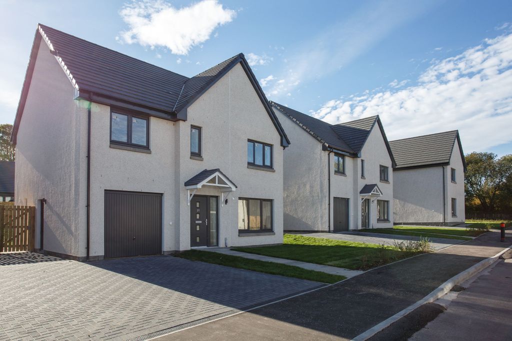 Property photo 2 of 16