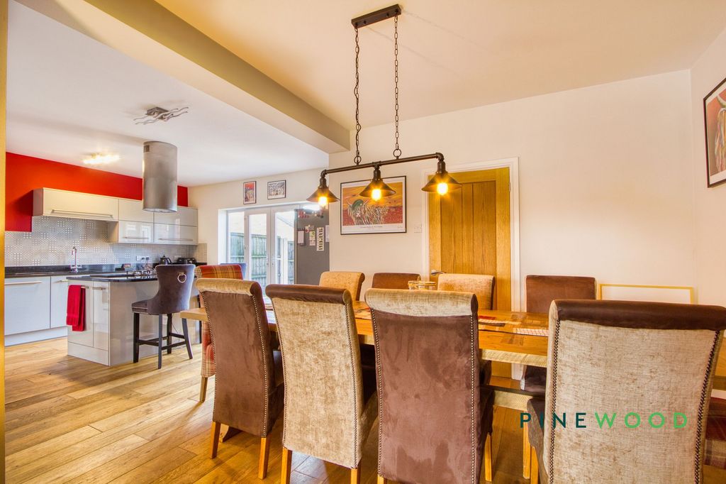 Property photo 3 of 29 Kitchen / Dining Room