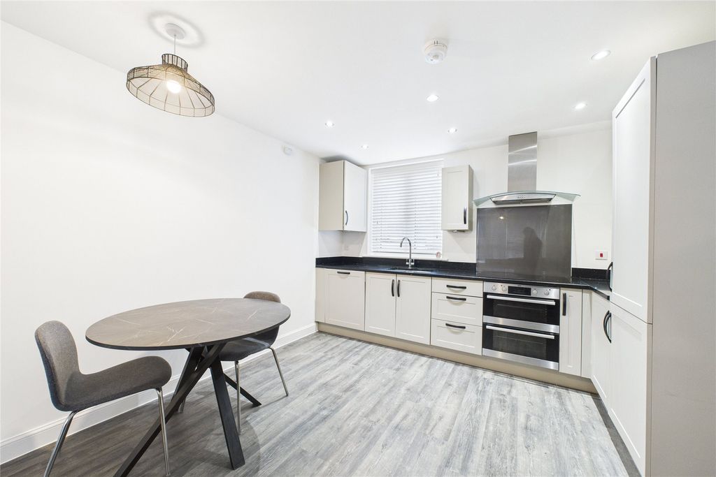 Property photo 2 of 8 Picture No. 03