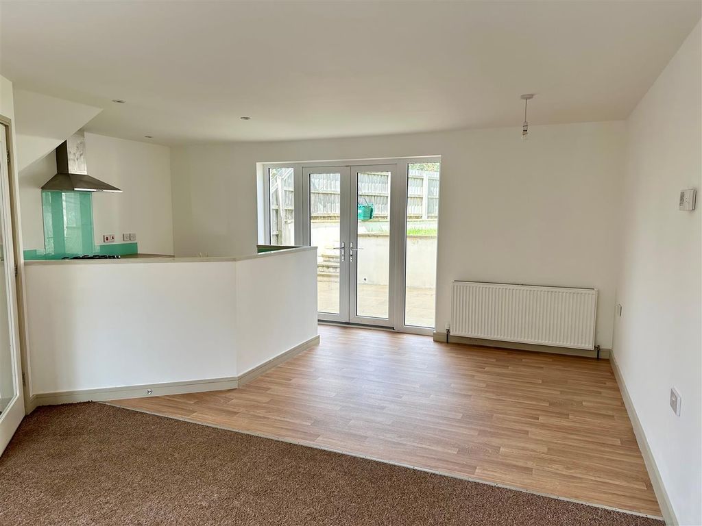 Property photo 1 of 11 Dining Area 2.Jpg
