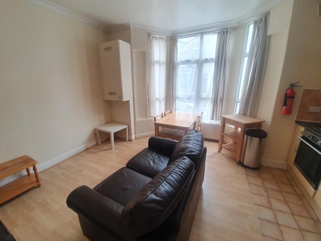 Property photo 3 of 8