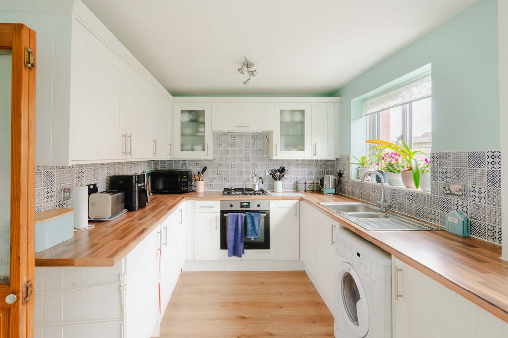 Property photo 1 of 14 5