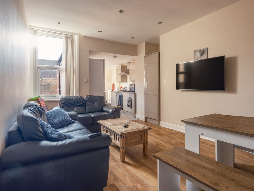 Property photo 1 of 11 3708041