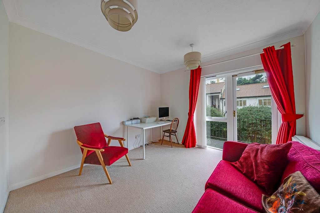 Property photo 3 of 15 03-381781897 - Hgll - Ns - 17 Rosetta Court Se19 2