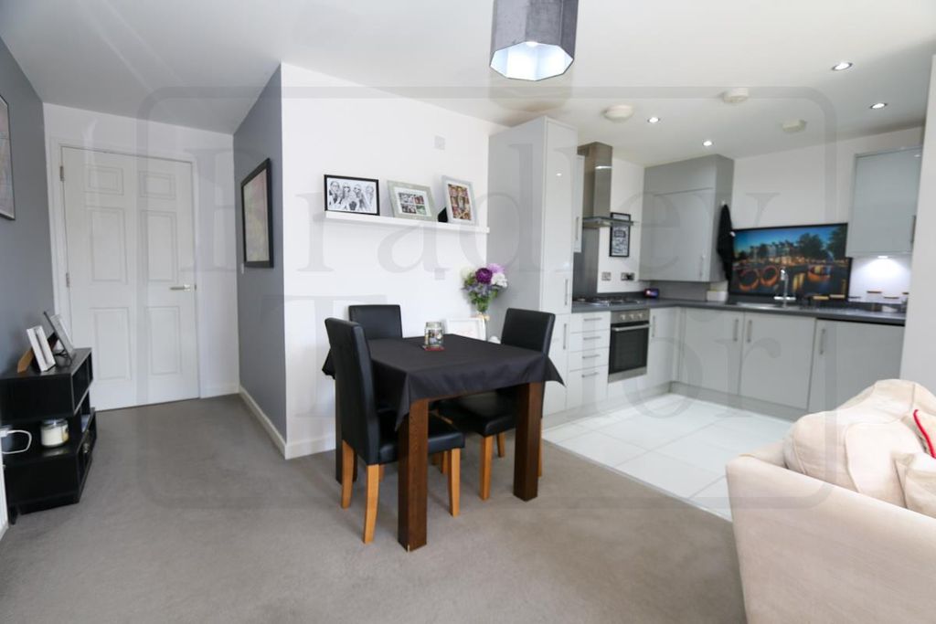 Property photo 3 of 17 Img_0354.Jpg