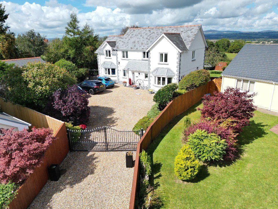 Property photo 1 of 49 Picture No. 03