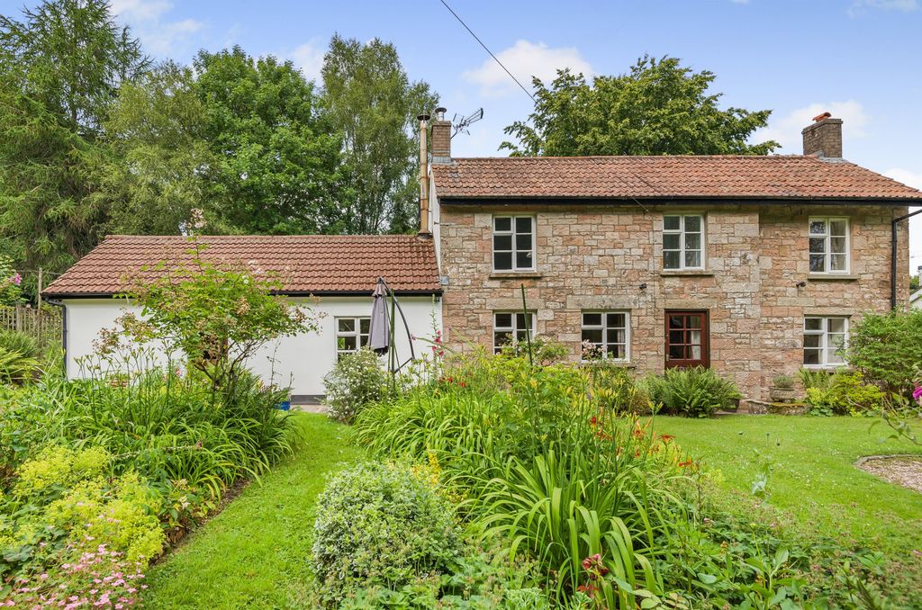 Property photo 1 of 33