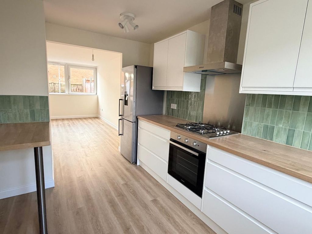 Property photo 1 of 14 Photo 0