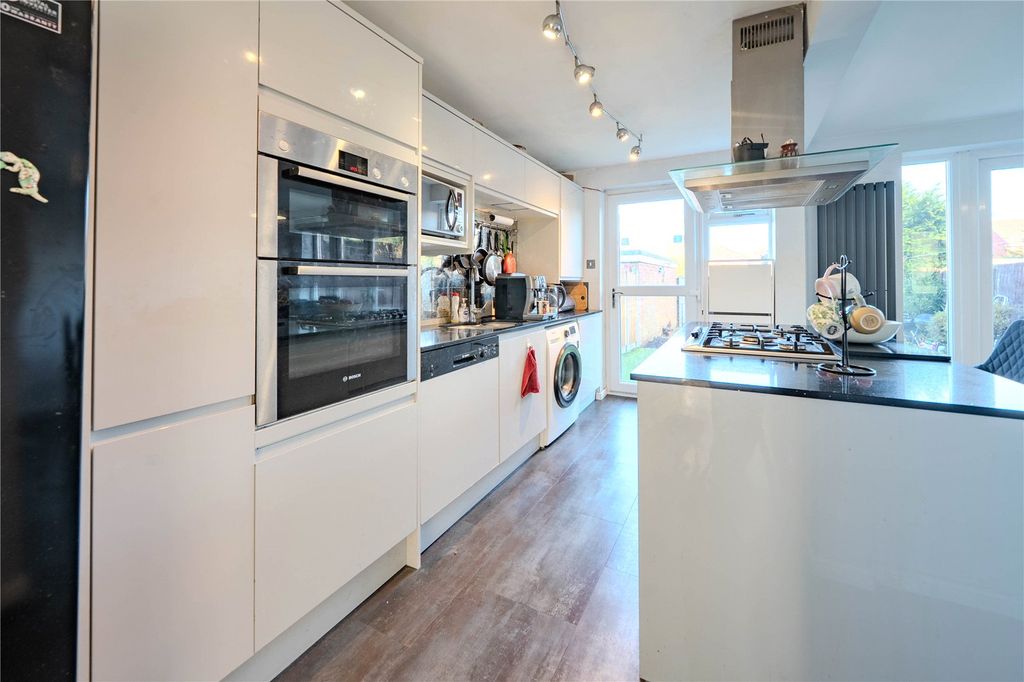 Property photo 3 of 19 Picture No. 07