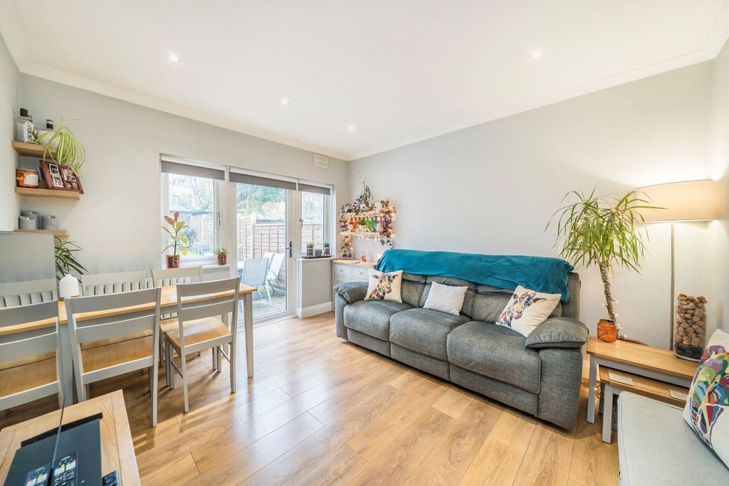 Property photo 2 of 9