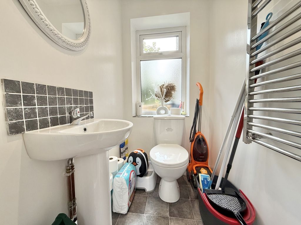 Property photo 3 of 17 Img_3971