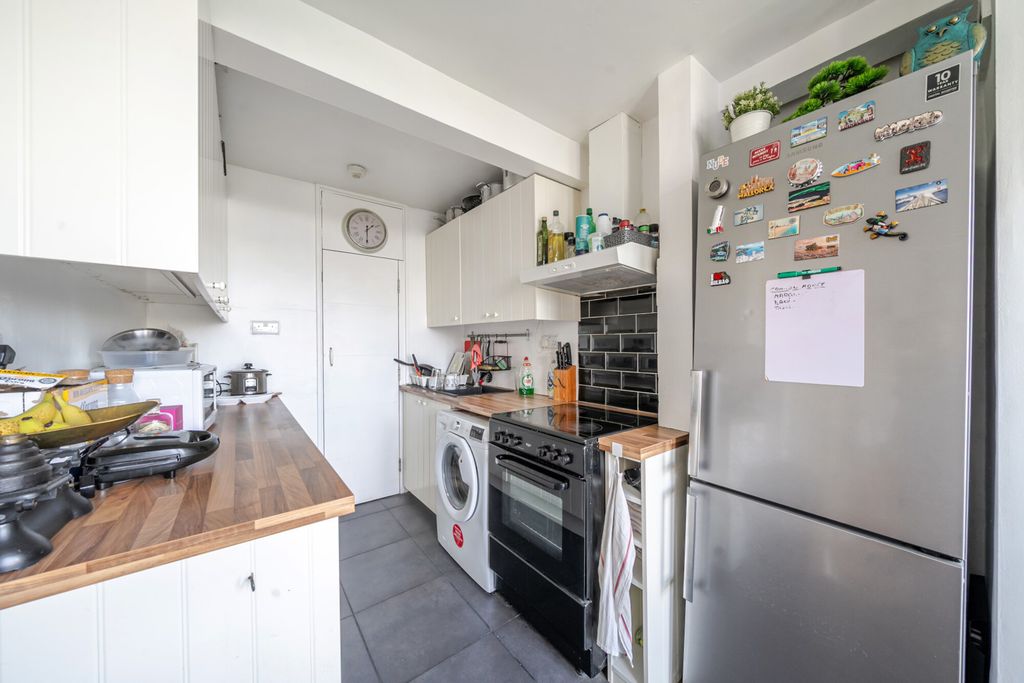 Property photo 2 of 21 Kitchen