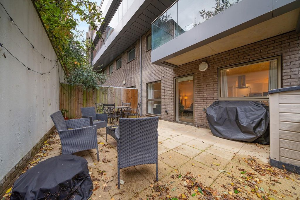 Property photo 2 of 17 Garden (3).Jpg