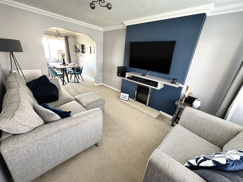 Property photo 3 of 17 Img_0559