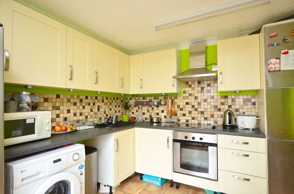 Property photo 2 of 7