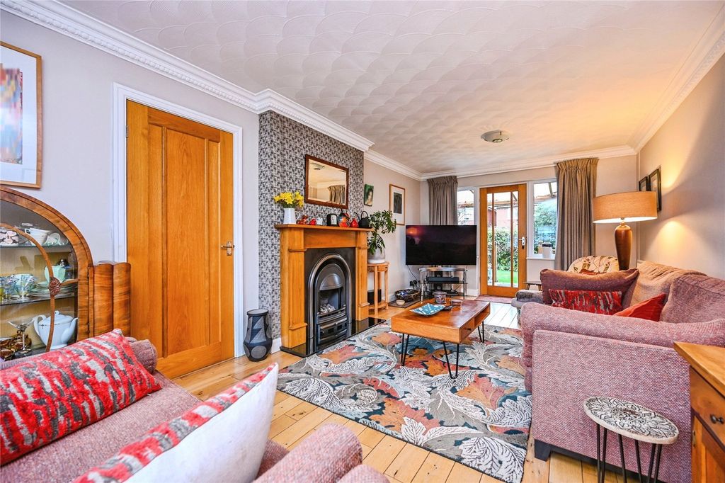 Property photo 3 of 27 Photo