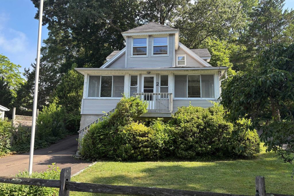 Property photo 1 of 22