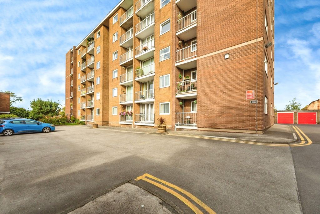 Property photo 1 of 17 Photo