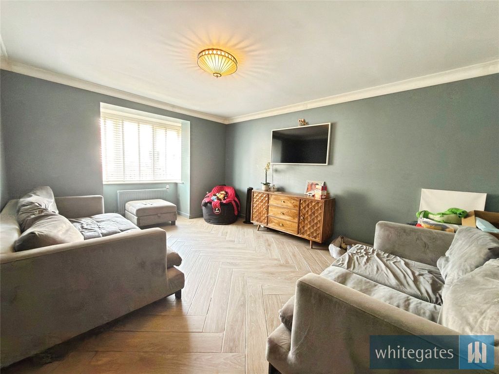 Property photo 3 of 18 Picture No. 33