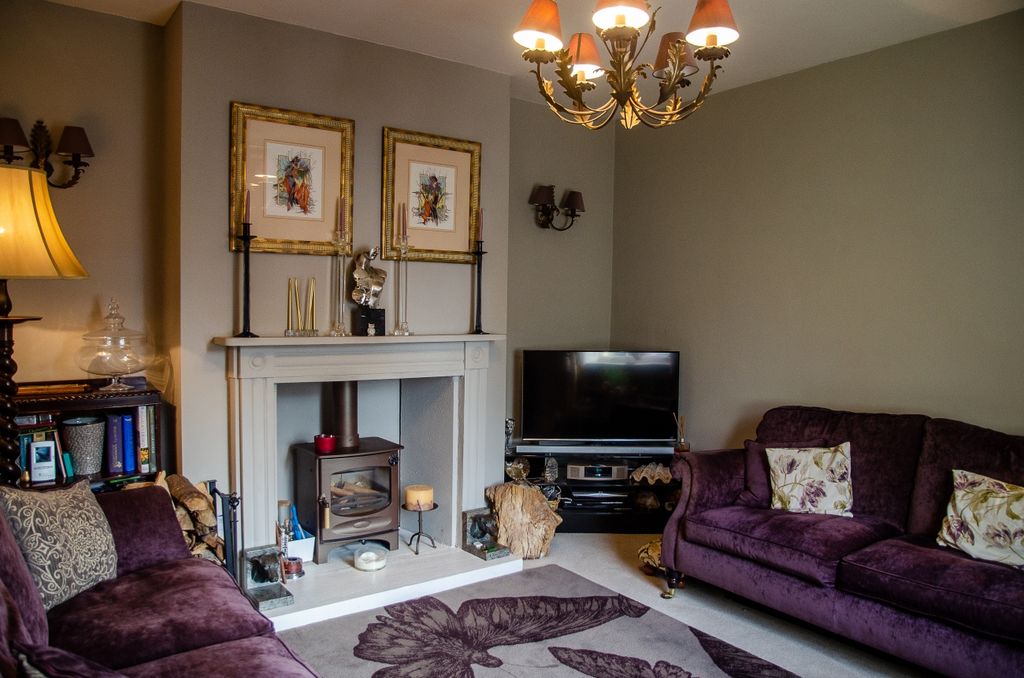 Property photo 2 of 31