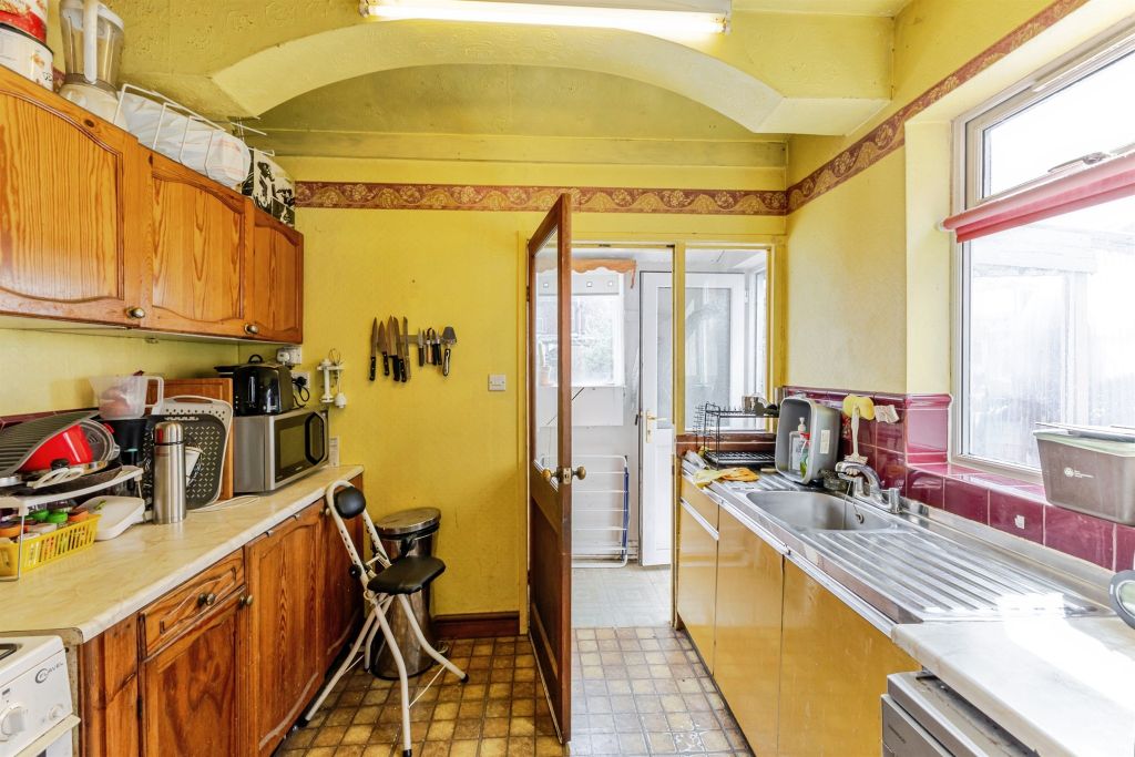 Property photo 3 of 11