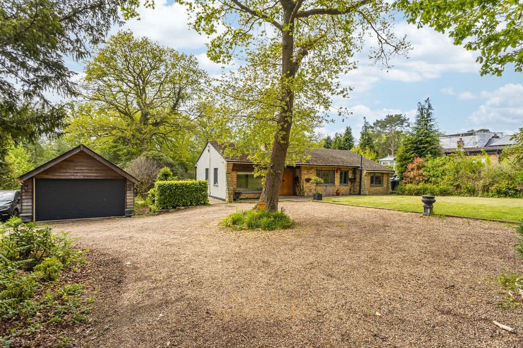 Property photo 1 of 35