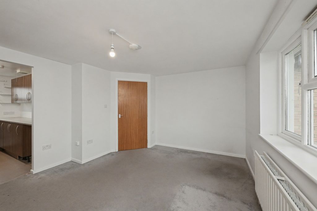 Property photo 3 of 12 5 Walkdens, Station Road, Ashwell, Baldock, Sg7 5Ru