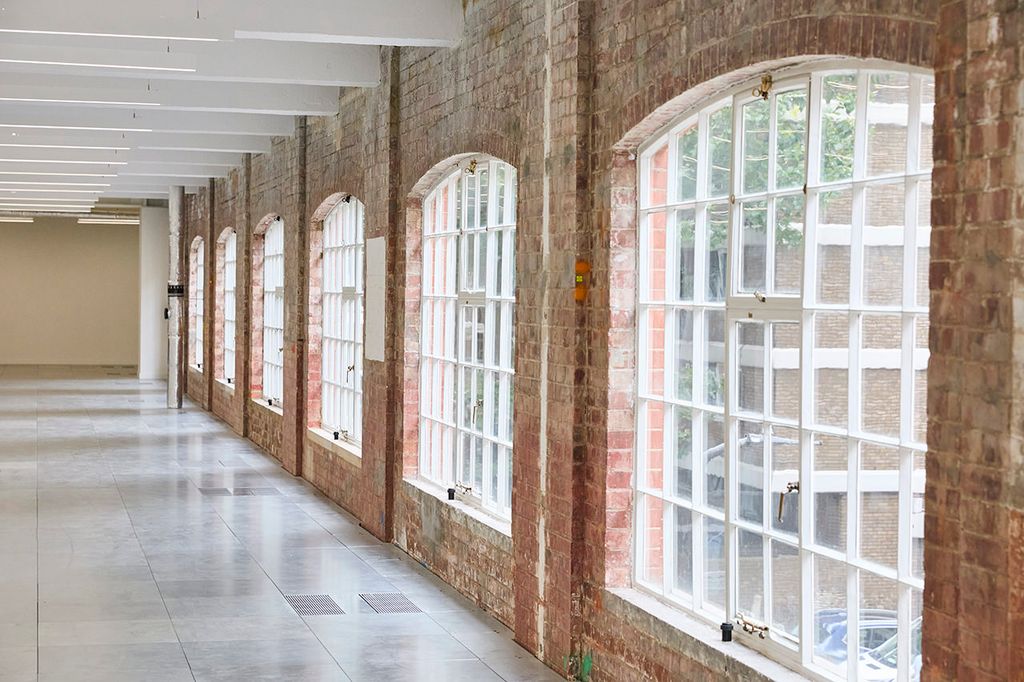 Property photo 3 of 9 Picture 3