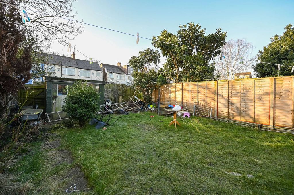 Property photo 3 of 4