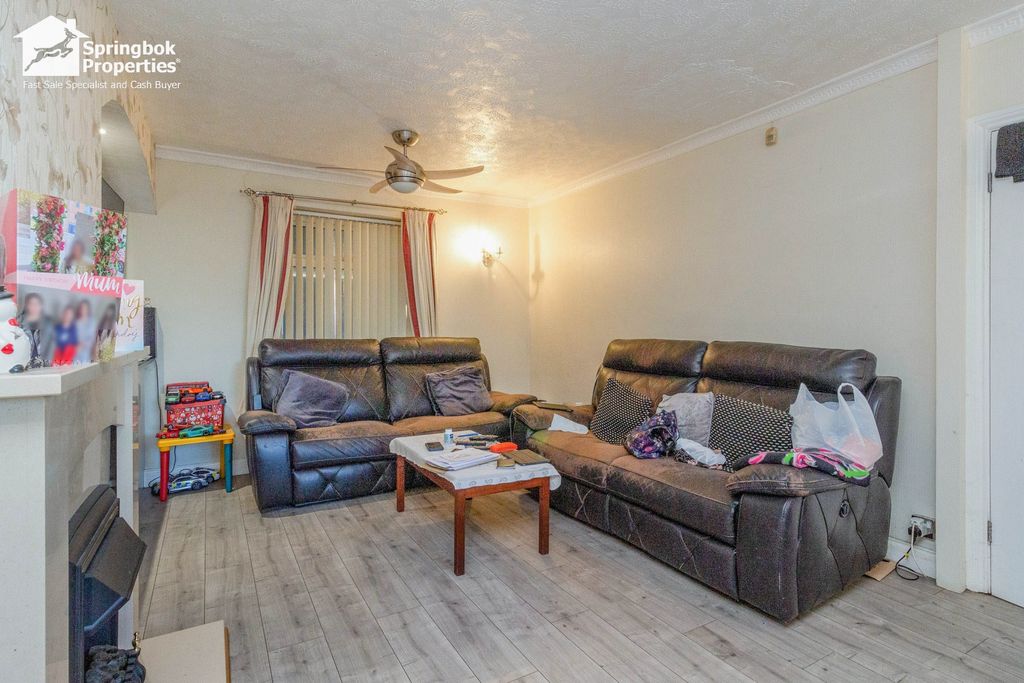 Property photo 3 of 16 Image 2