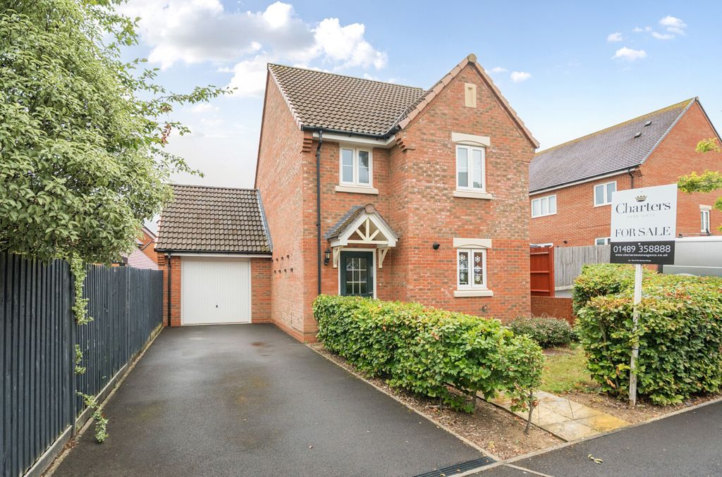 Property photo 1 of 11 1334576-1-6890B71...