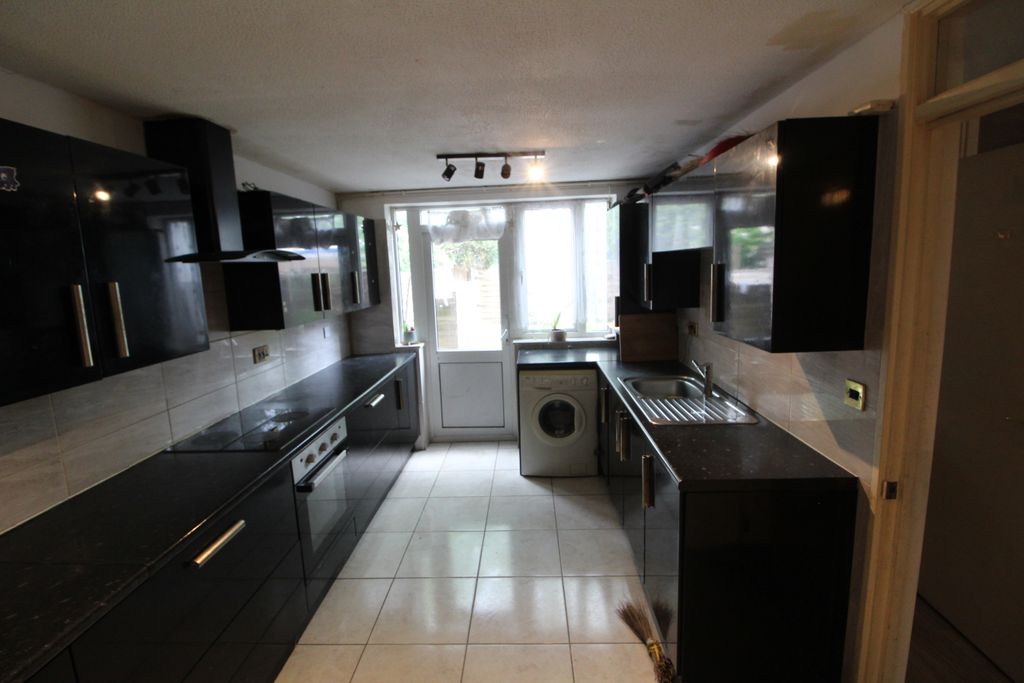 Property photo 3 of 22