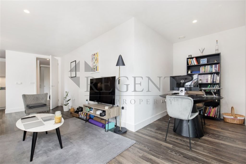 Property photo 3 of 8 Open Plan