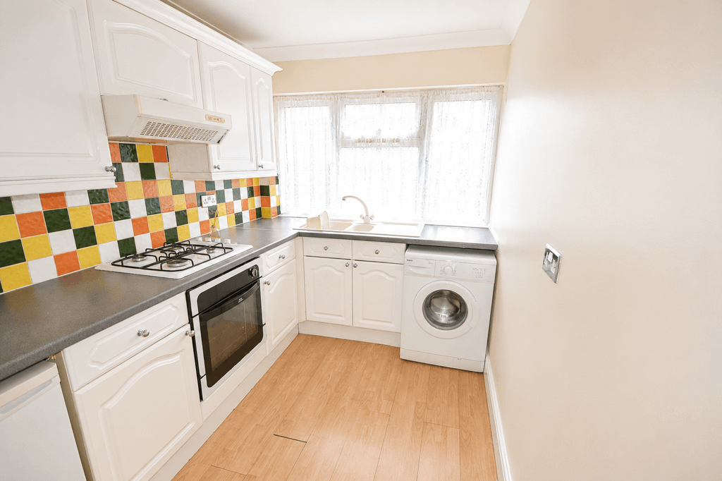 Property photo 1 of 4 1 Bed Flat To Rent Hudson Road, Canterbury Ct1