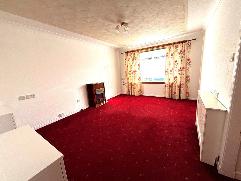 Property photo 2 of 9 Lounge