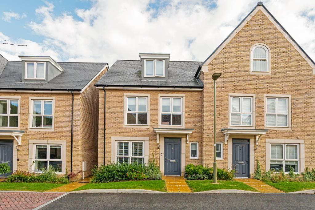 Property photo 1 of 11 External View