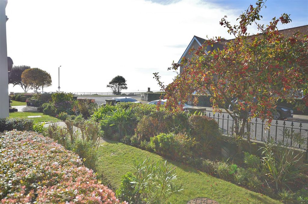 Property photo 2 of 14 Outside