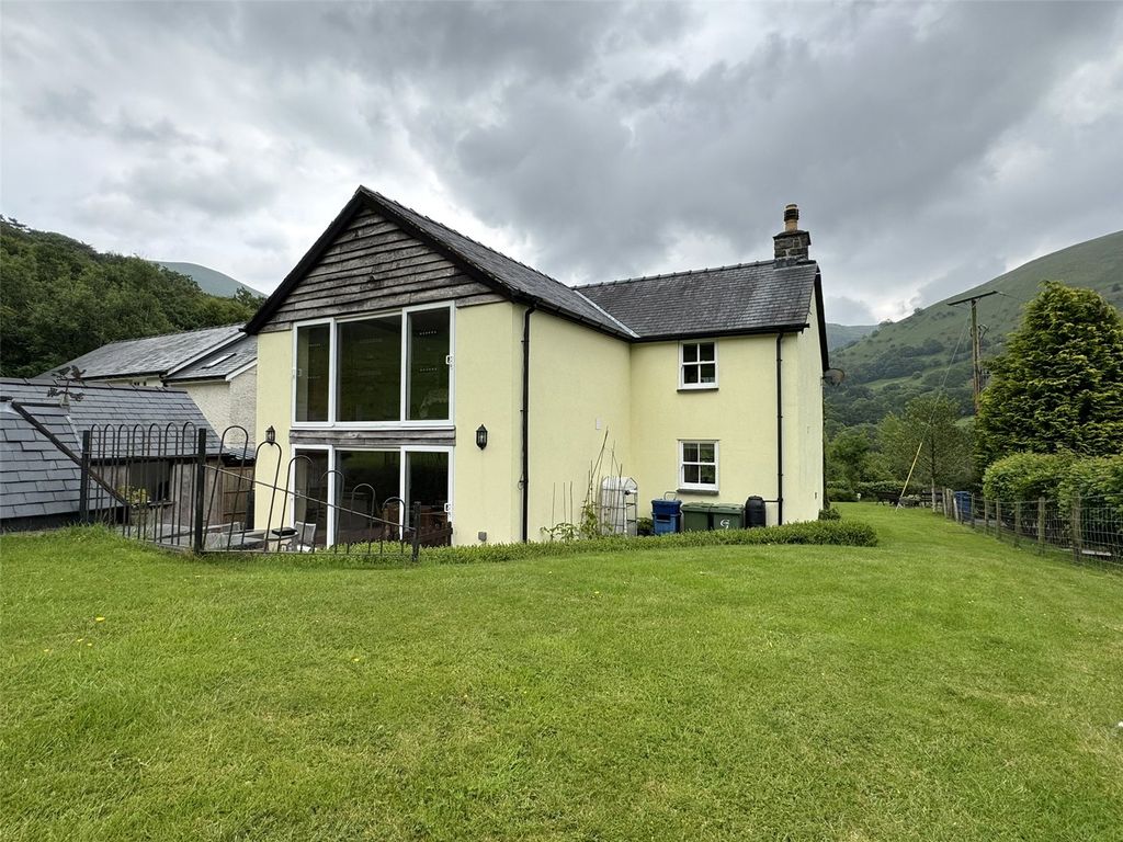 Property photo 2 of 33 Picture No. 03