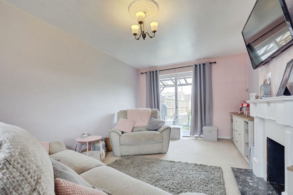 Property photo 3 of 18