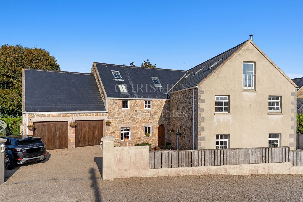 Property photo 2 of 31 Not Specified