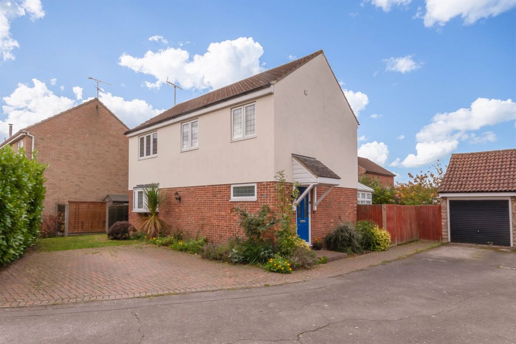 Property photo 1 of 18 Front