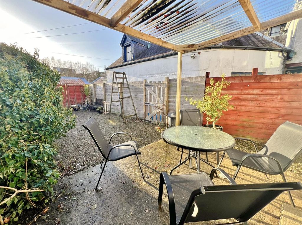 Property photo 2 of 46 Patio And Rear Garden