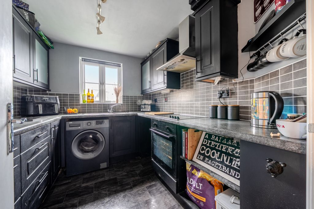 Property photo 3 of 10 1389406-4-69414E78710Fa