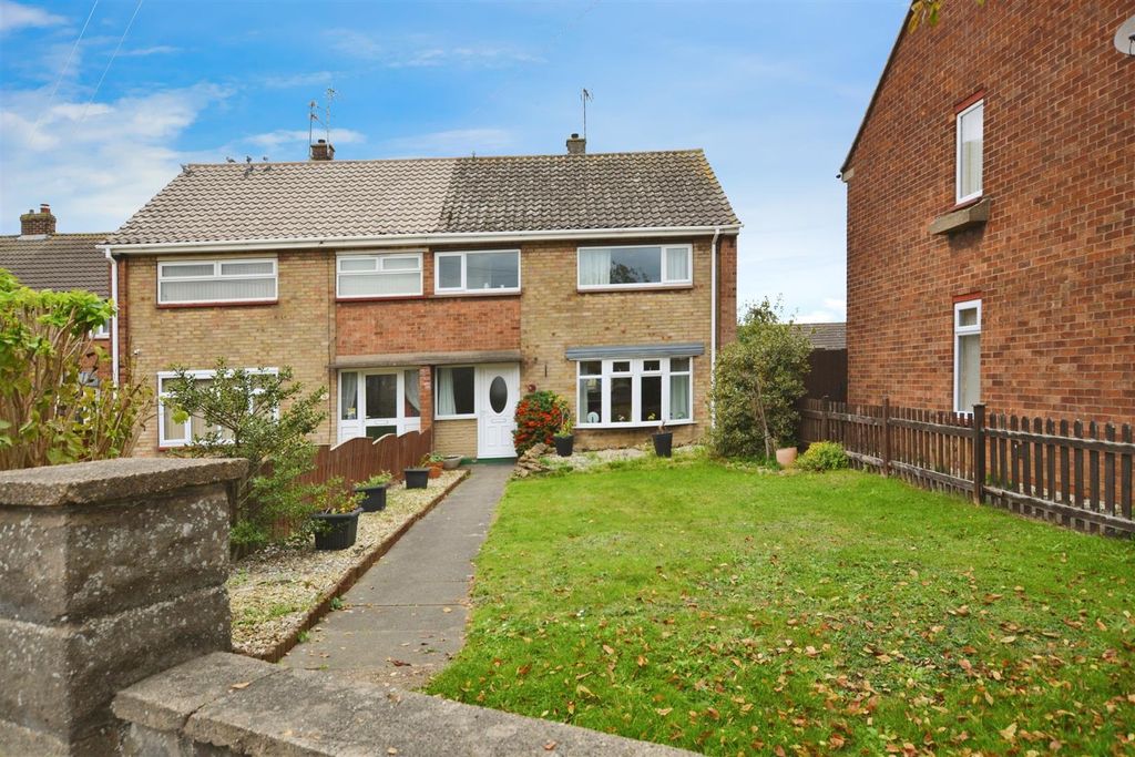 Property photo 1 of 21 Front