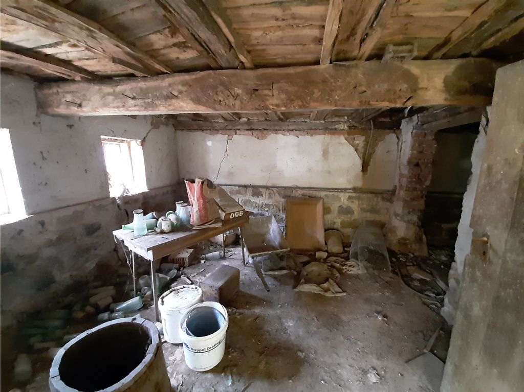 Property photo 2 of 6