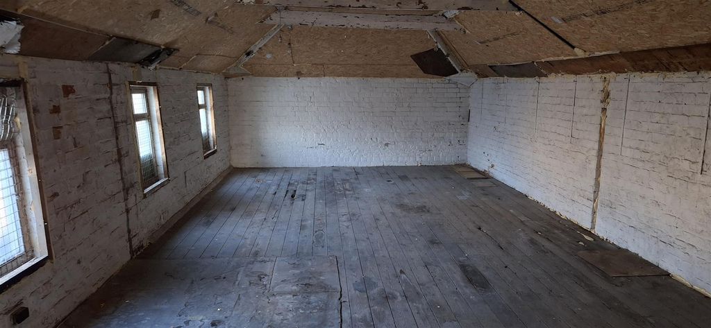 Property photo 3 of 4 20251124_100554.Jpg