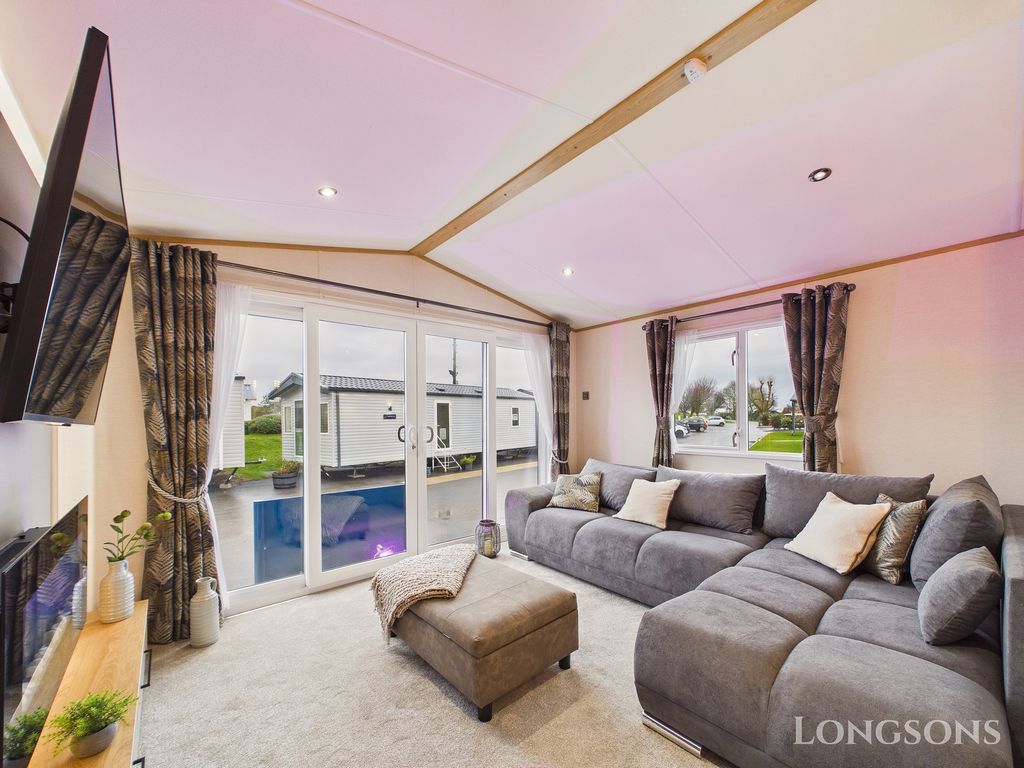 Property photo 3 of 17 Cam02173G0 Pr0339 Still019