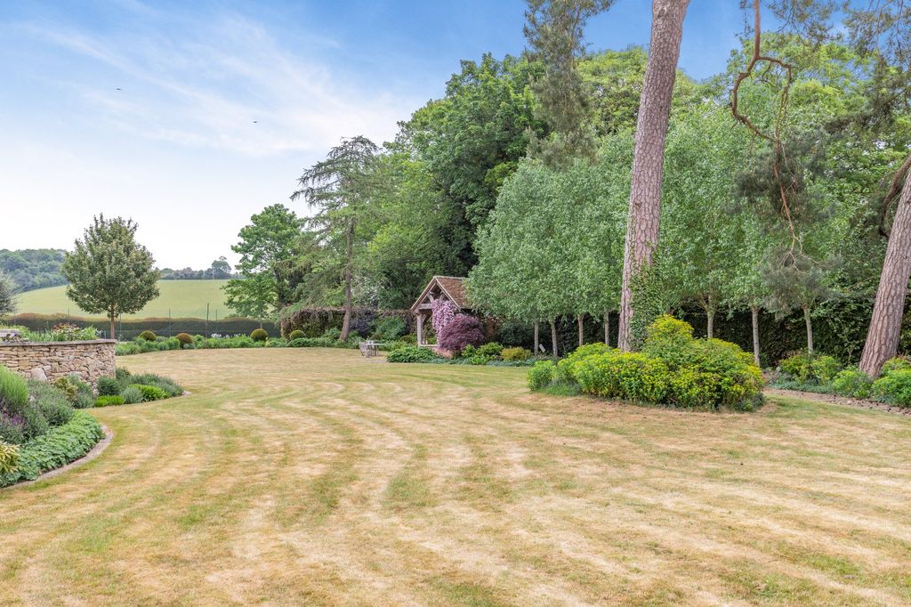 Property photo 2 of 29 Picture No. 45